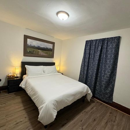 Comfy Getaway, 5 Bed, Sleeps 9, Walk To Falls! Niagarafälle Exterior foto