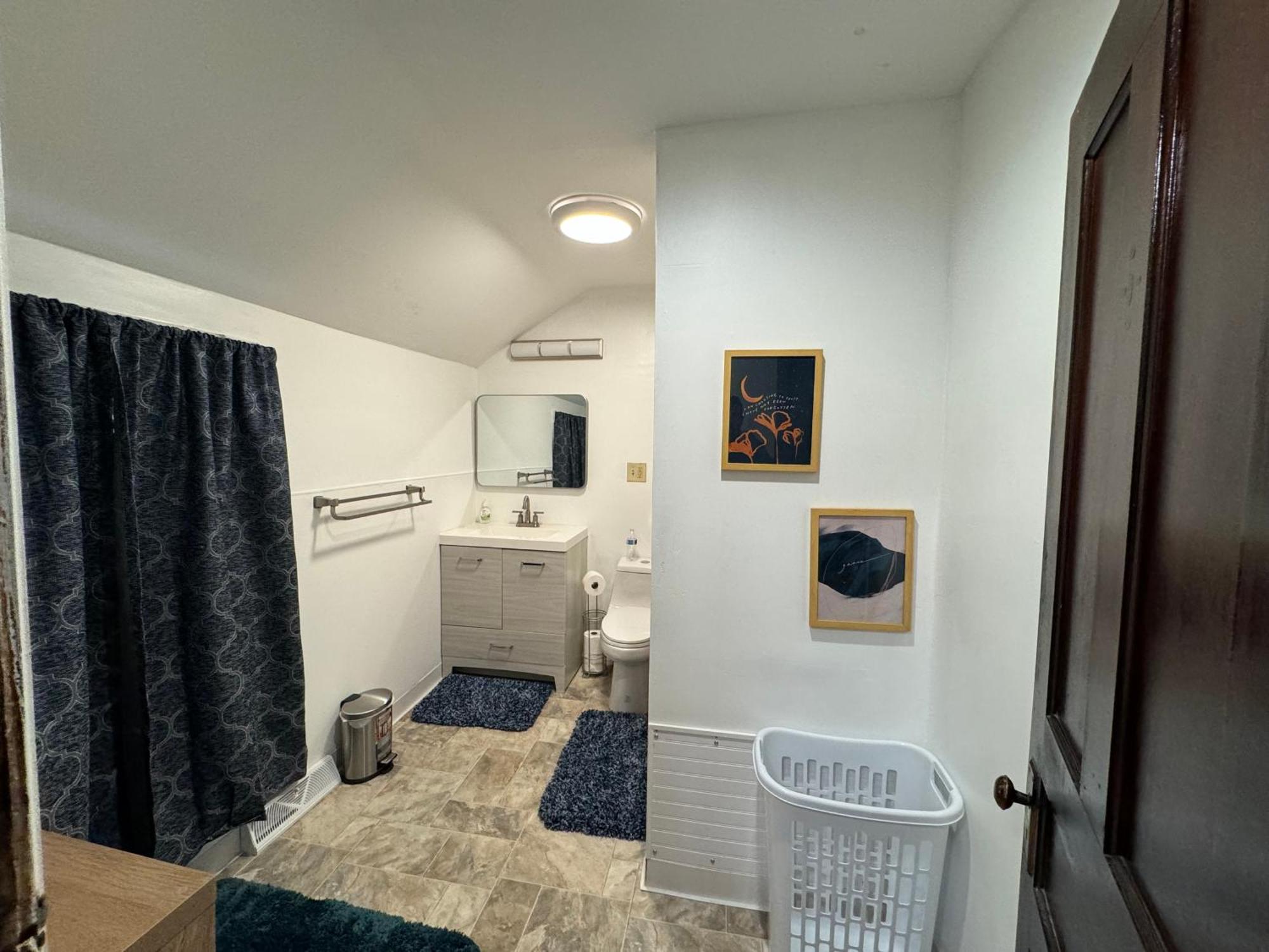 Comfy Getaway, 5 Bed, Sleeps 9, Walk To Falls! Niagarafälle Exterior foto