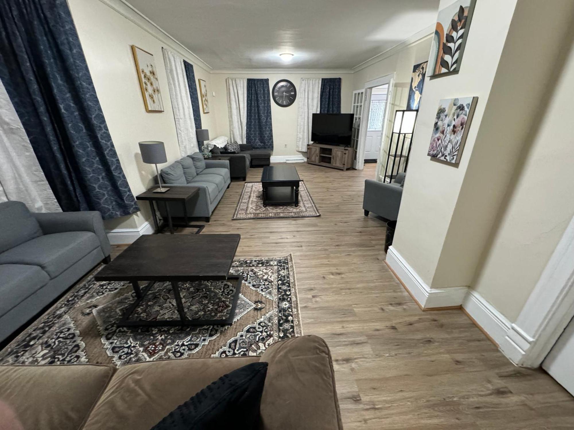 Comfy Getaway, 5 Bed, Sleeps 9, Walk To Falls! Niagarafälle Exterior foto