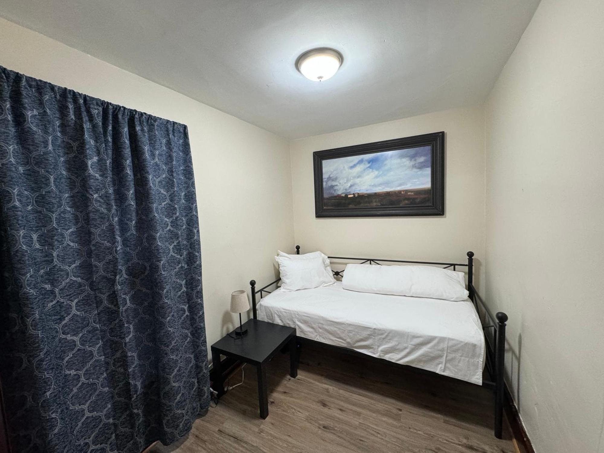 Comfy Getaway, 5 Bed, Sleeps 9, Walk To Falls! Niagarafälle Exterior foto